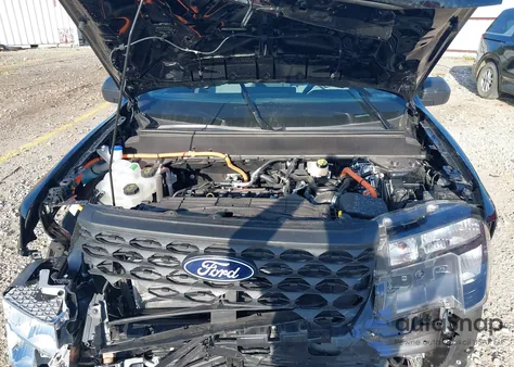 2025 Ford Maverick Xlt z USA, uszkodzony, nr VIN 3FTTW8H32SRA64231